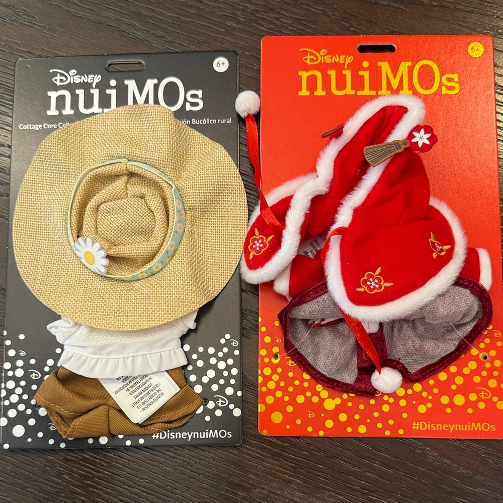 Disney nuiMOs Straw Hat and Festive Red Outfit